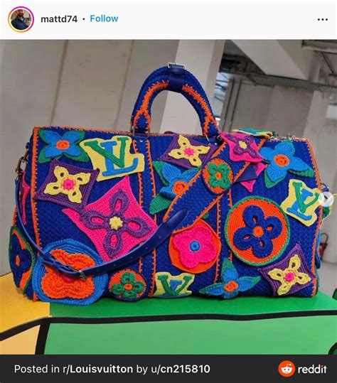 Y’all. This is a real LV. OMG I want to recreate it. : 